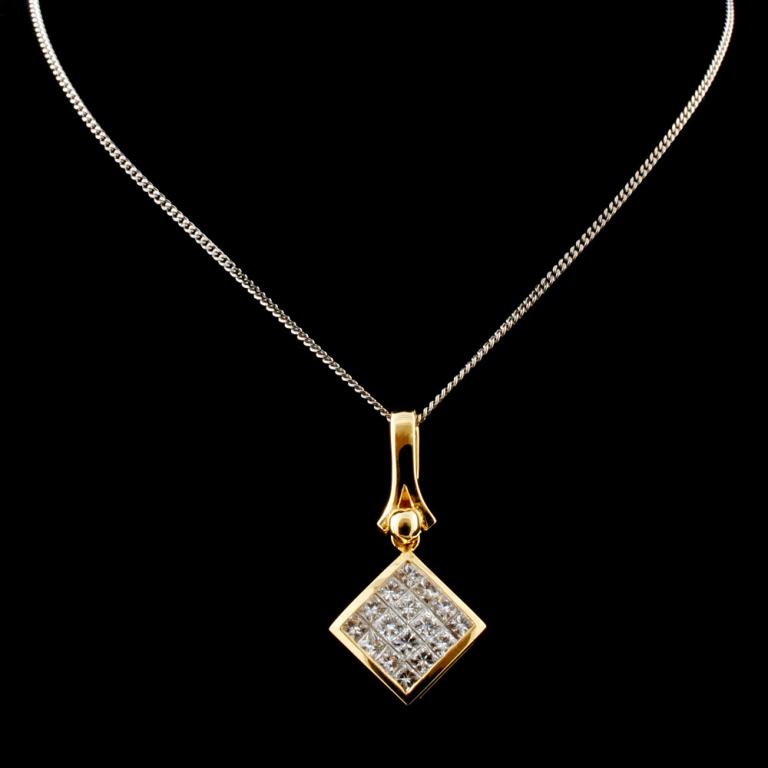 18K Yellow Gold 1.00ctw Diamond Pendant