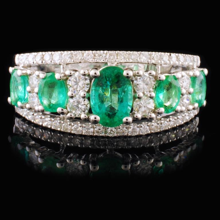 14K White Gold 1.08ct Emerald & 0.25ctw Diamond Ri