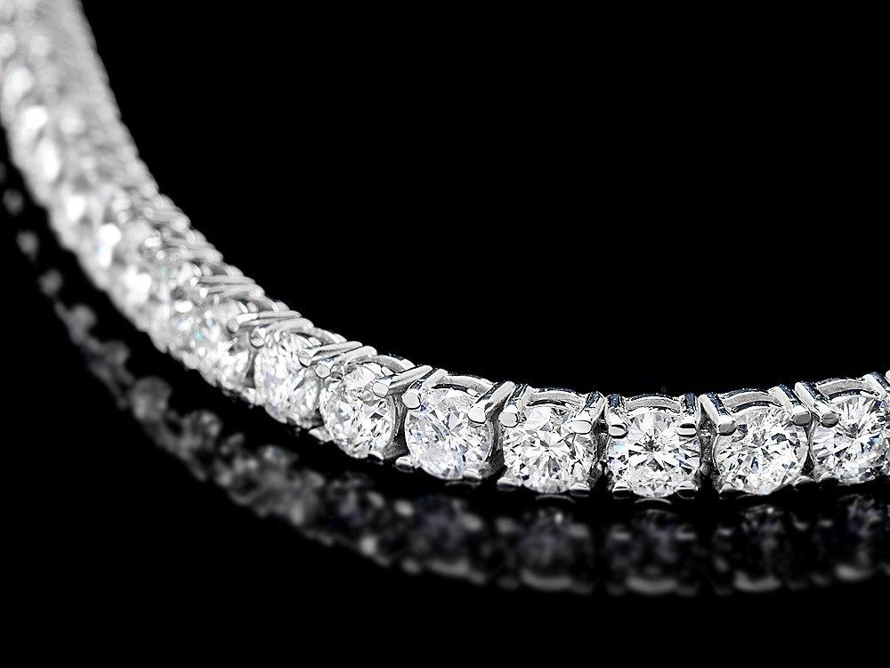 ^18k White Gold 7.45ct Diamond Bracelet