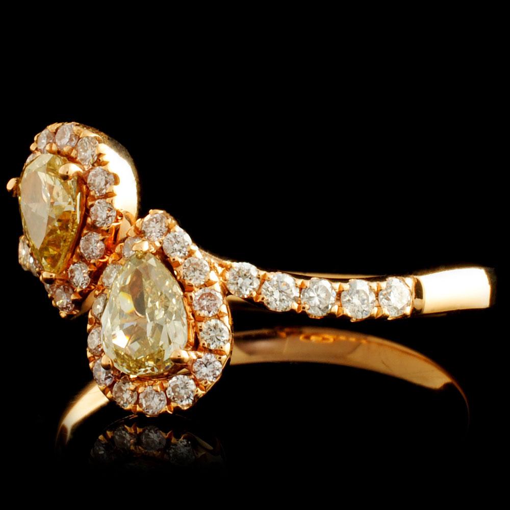 18K Gold 0.76ctw Fancy Diamond Ring