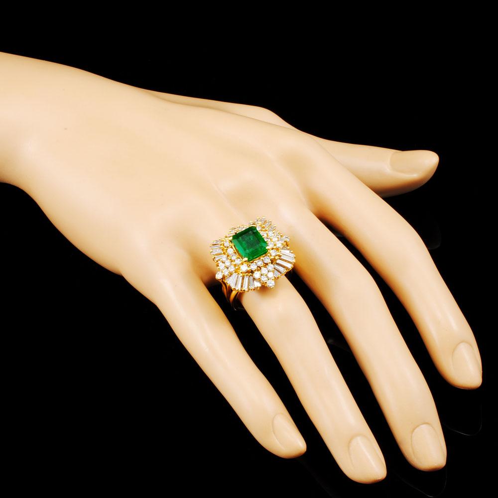 18K Gold 3.00ct Emerald & 2.57ctw Diamond Ring