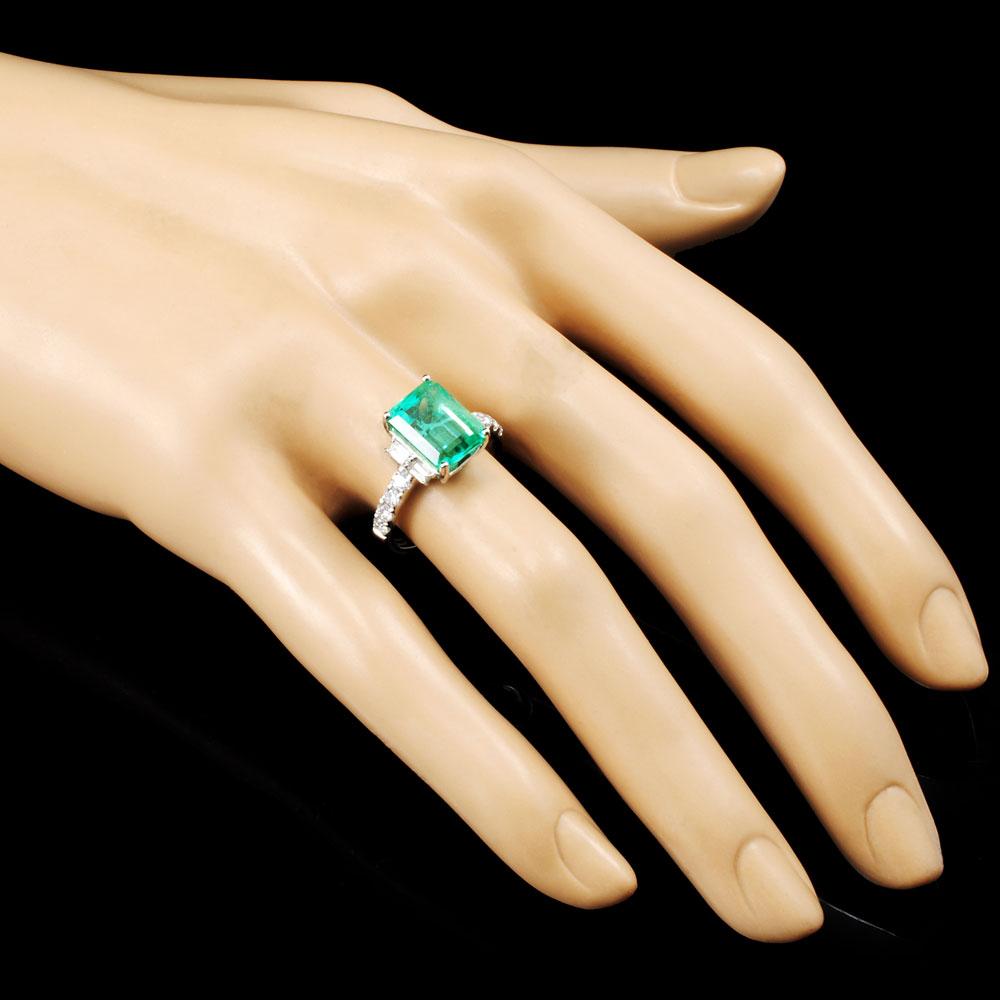 18K Gold 3.69ct Emerald & 0.61ctw Diamond Ring
