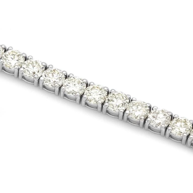 ^18k White Gold 12.00ct Diamond Tennis Bracelet