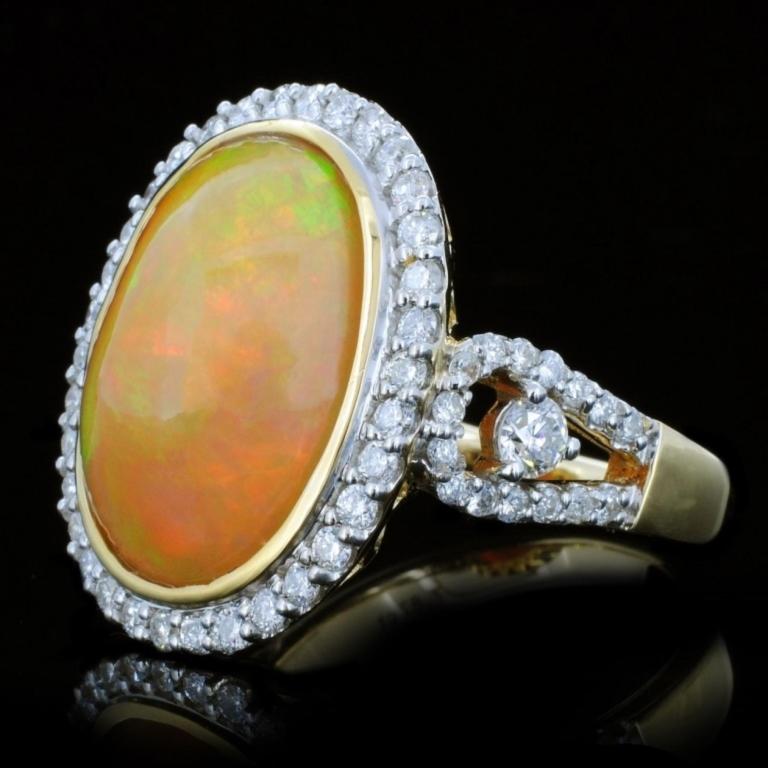 18K Gold 7.87ct Opal & 1.02ct Diamond Ring