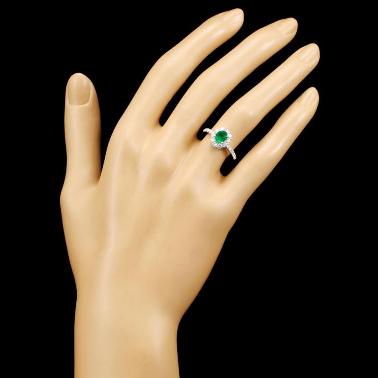 18K Gold 0.55ct Emerald & 0.71ctw Diamond Ring