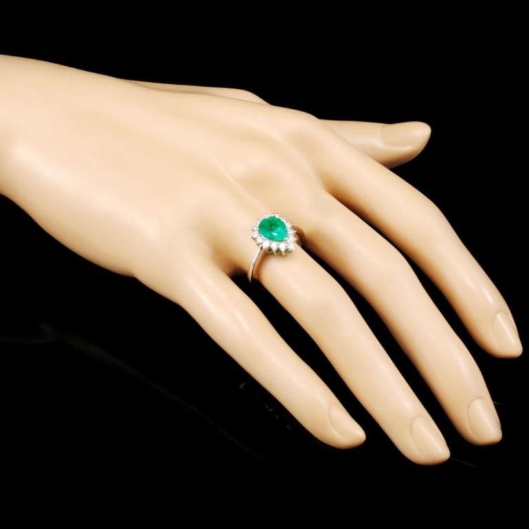 18K Gold 1.33ct Emerald & 0.44ctw Diamond Ring