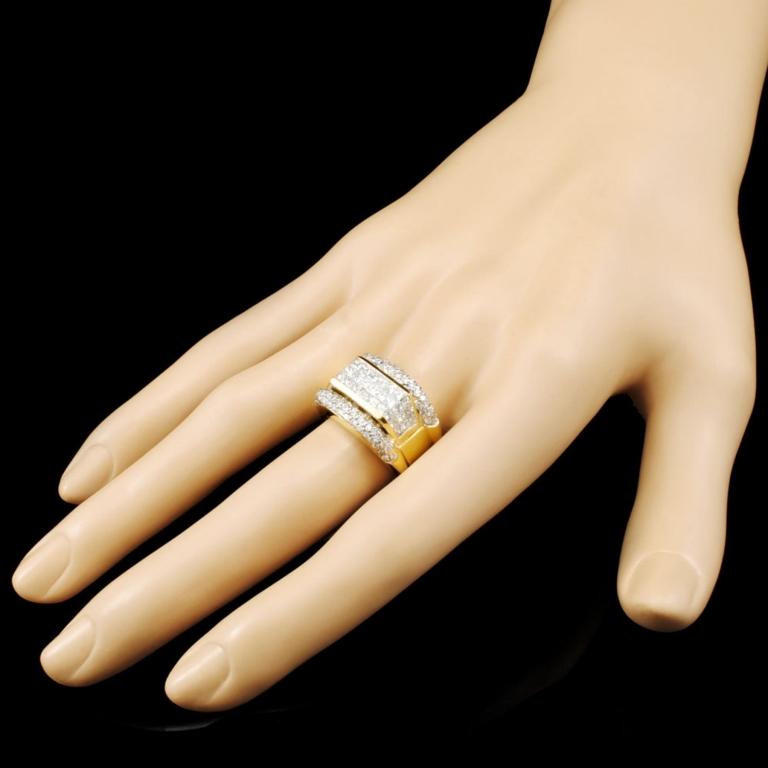 18K Gold 2.60ctw Diamond Ring