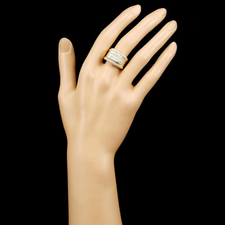 18K Gold 2.60ctw Diamond Ring