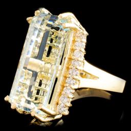 14K Gold 9.51ct Aquamarine & 0.50ctw Diamond Ring