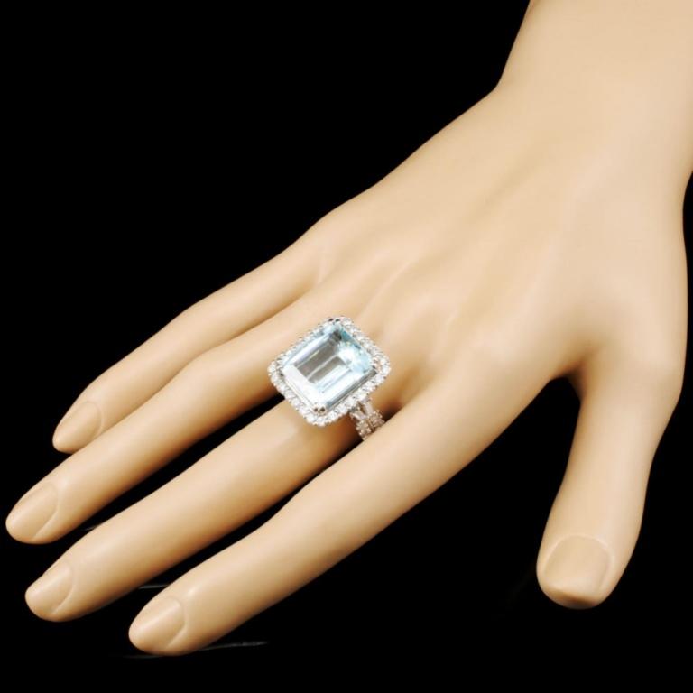 18K Gold 12.49ct Aquamarine & 1.42ctw Diamond Ring