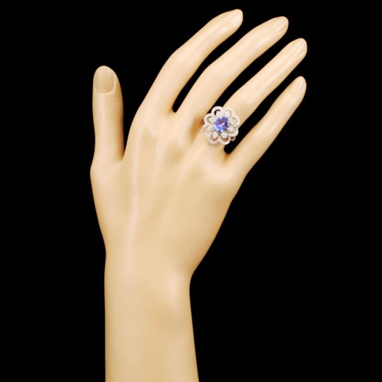 18K Gold 1.75ct Tanzanite & 1.22ctw Diamond Ring