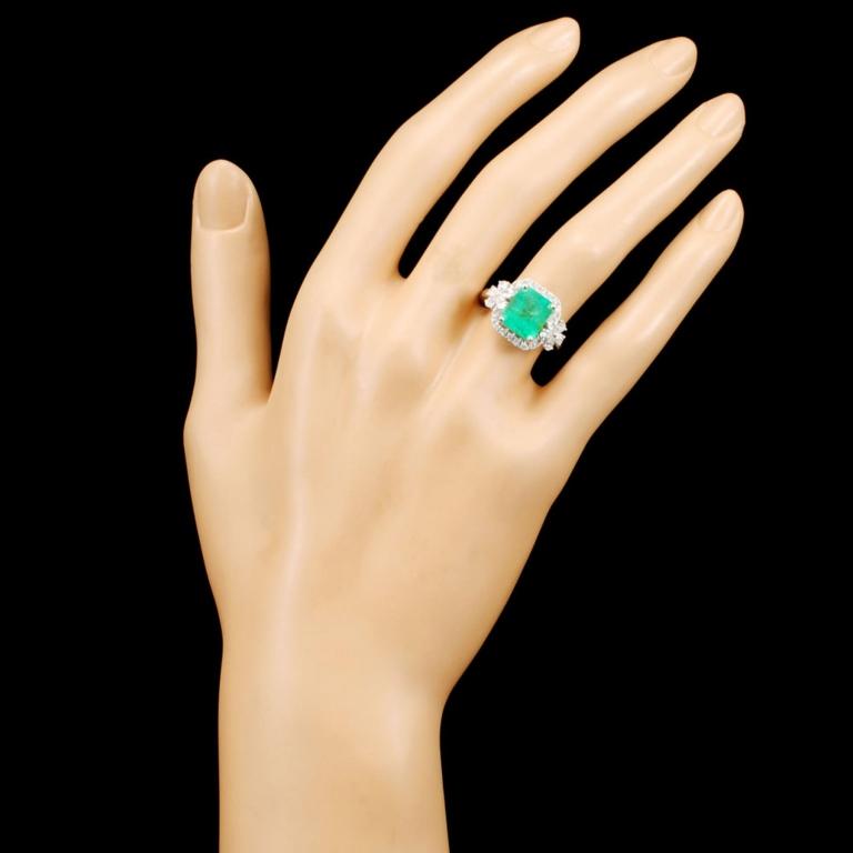 18K Gold 2.60ct Emerald & 0.77ctw Diamond Ring