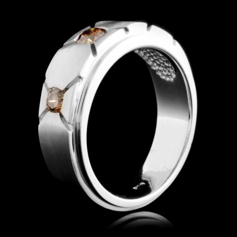 18K White Gold 0.59ctw Fancy Color Diamond Ring