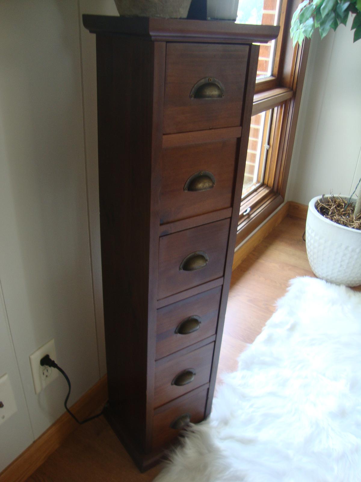 Storage drawer cabinet