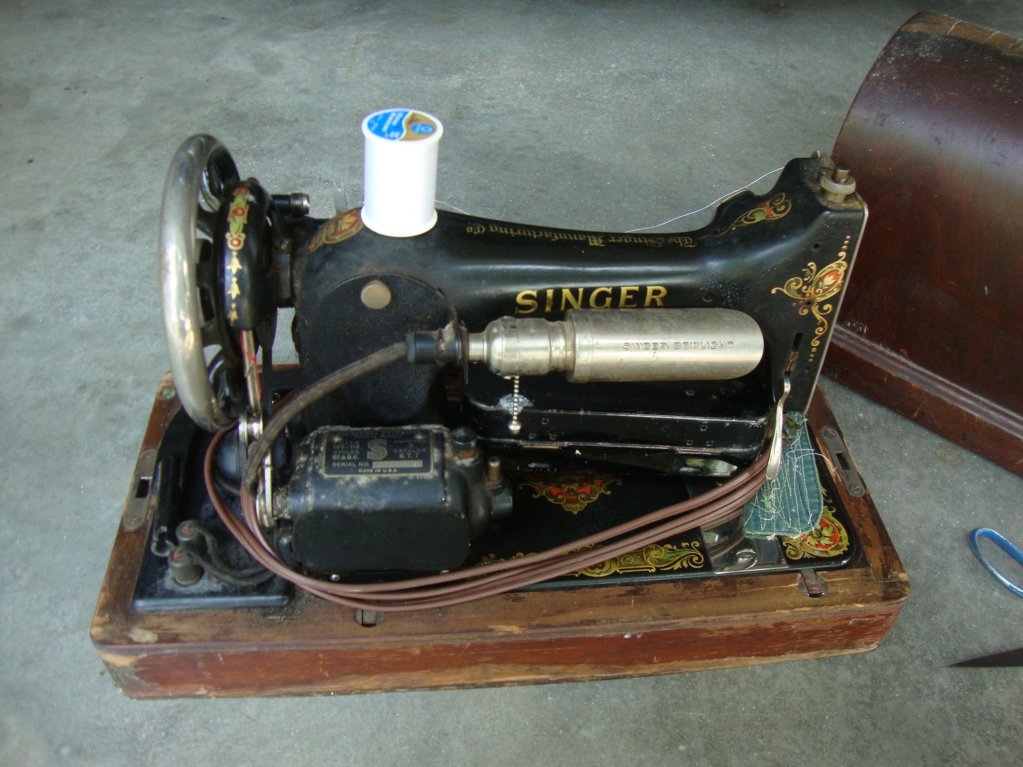 Singer portable sewing machine