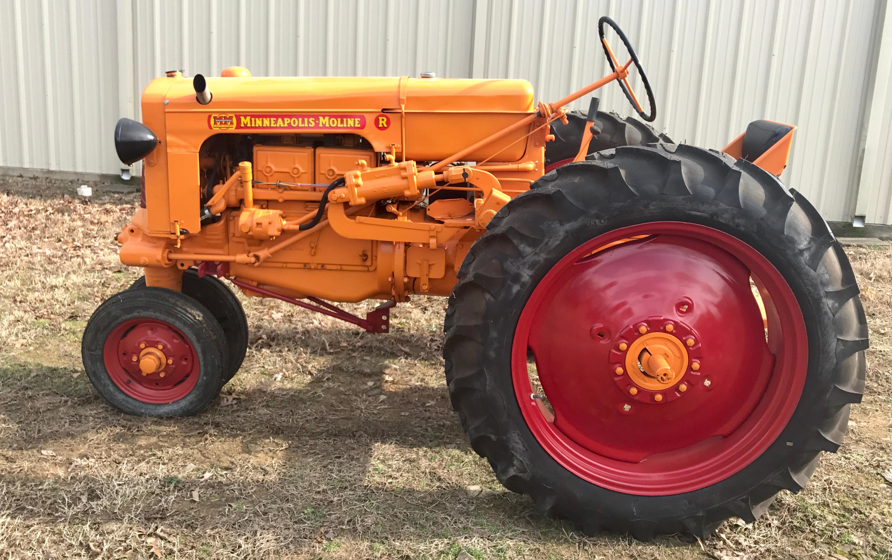 1949 Minneapolis Moline- R Tractor