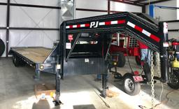 2015 PJ 32’ Gooseneck Trailer with 6’ Dovetail Loading Ramps