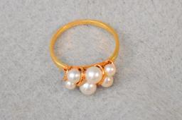 14k Gold Ring W/ (6) Small Mounted Pearls Stamped S