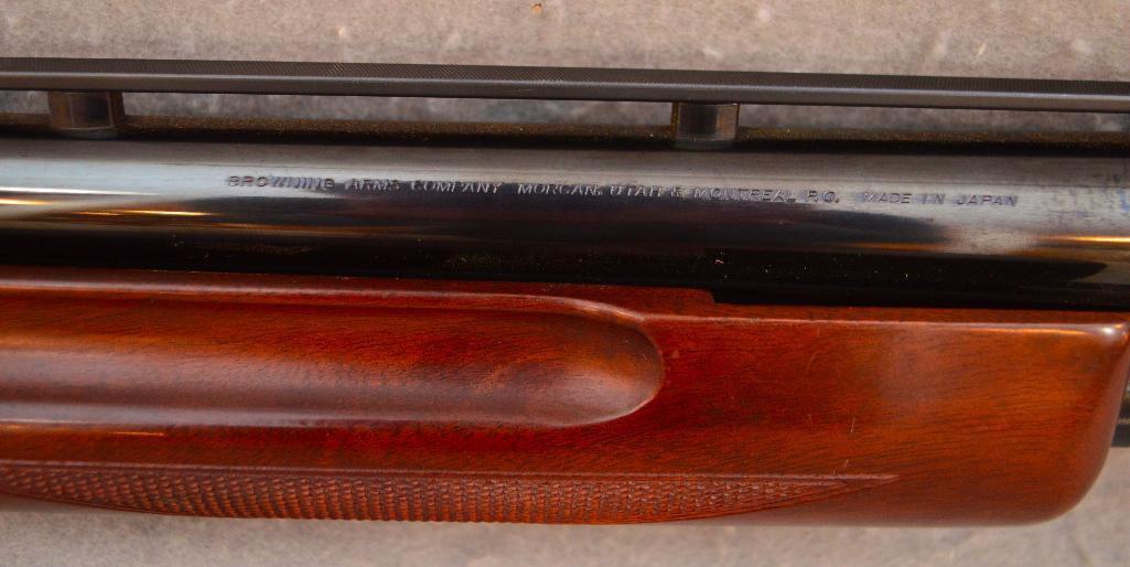 Browning Field 28 12-ga Pump Action Shotgun W/ (2) Spare Chokes