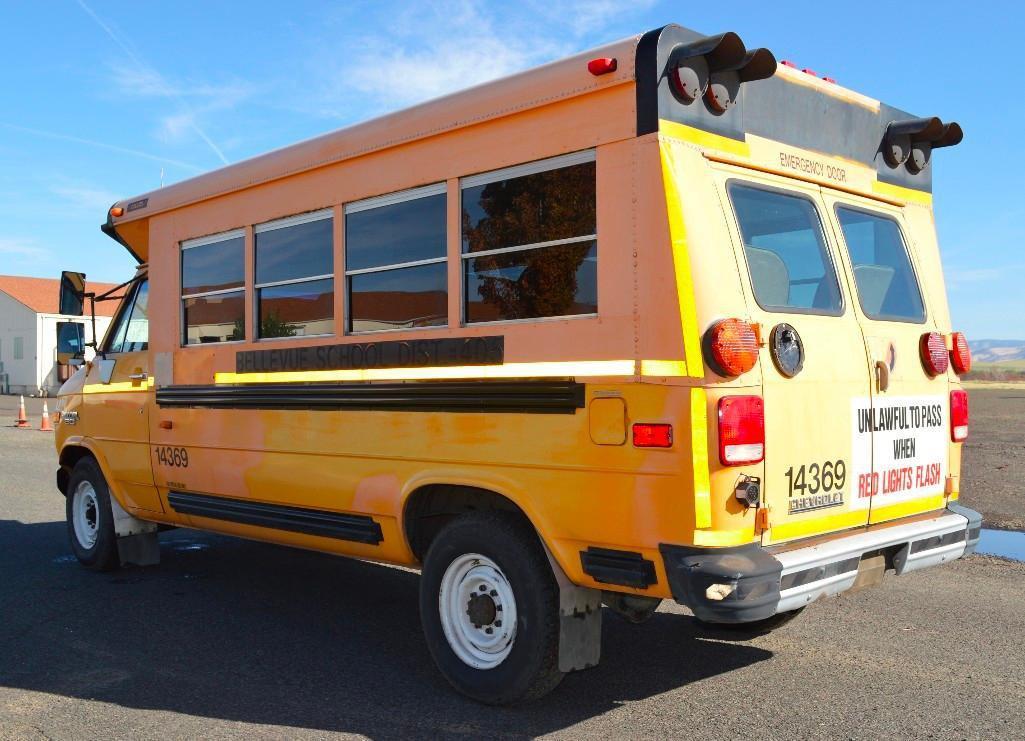 1992 Chevy Van 30 Collins Bus