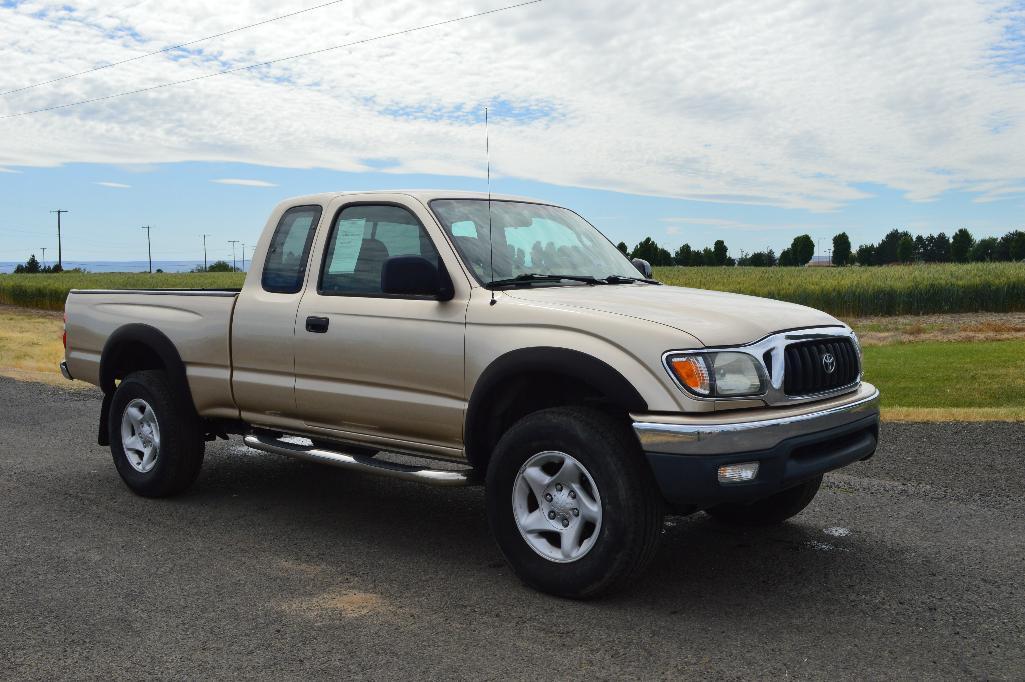 2004 Toyota Tacoma Ext. Cab SR5 TRD 4x4