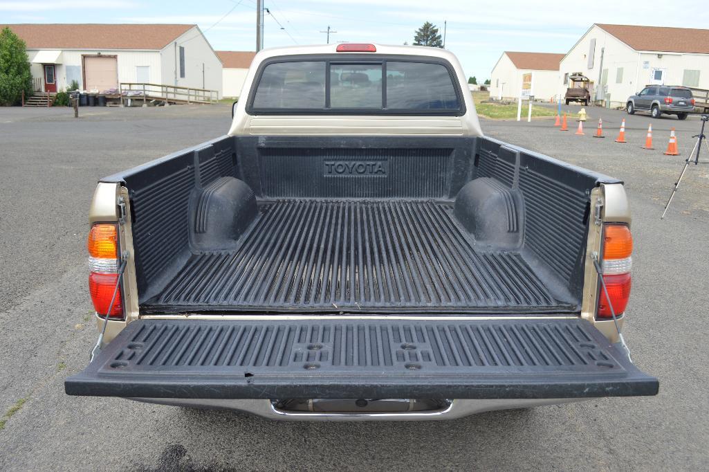 2004 Toyota Tacoma Ext. Cab SR5 TRD 4x4