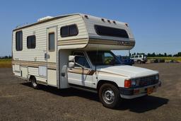 1986 Dolphin Motor Home