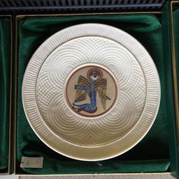 Belleek Collector Society Book of Kells- the Luke Plate w/box