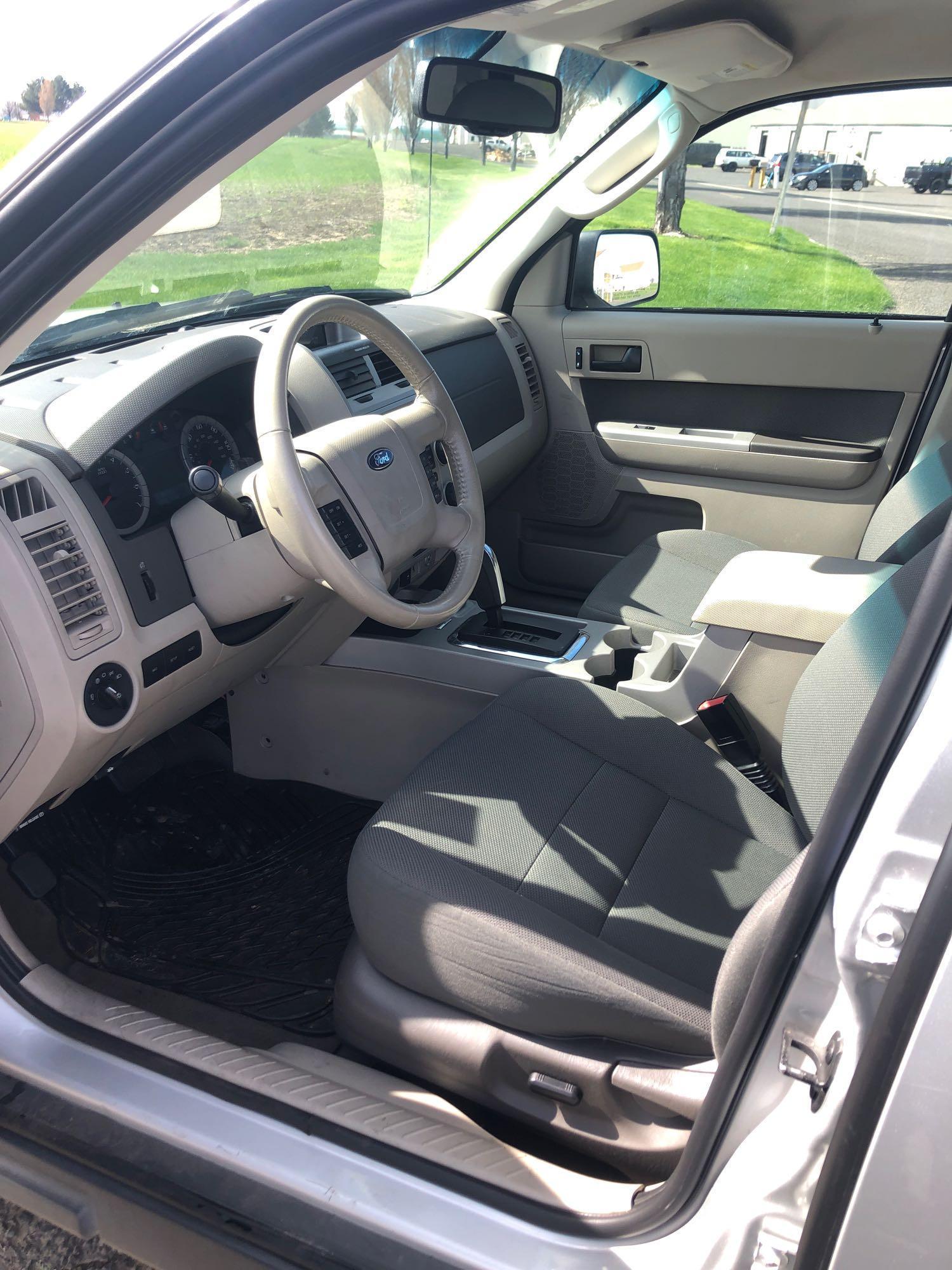 2009 Ford Escape Hybrid 4-Dr