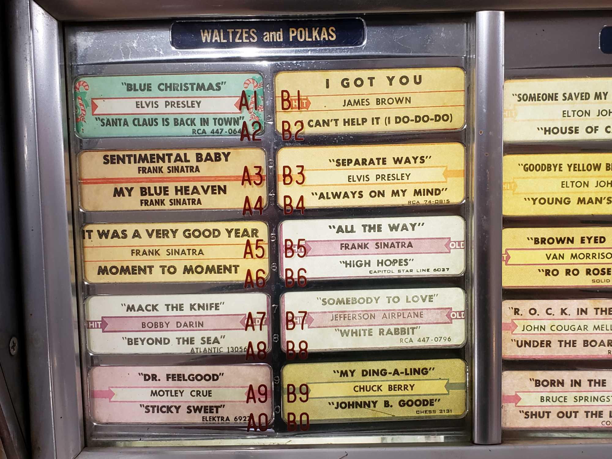 De Luxe Hi-Fidelity Seeburg Select-O-Matic 100 Jukebox