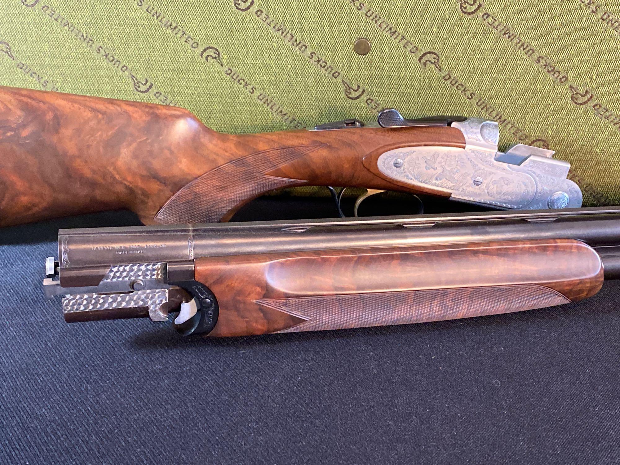 Beretta Ducks Unlimited Special Edition Model 687DU 20-Ga Over Under Break Action Shotgun w/ Case