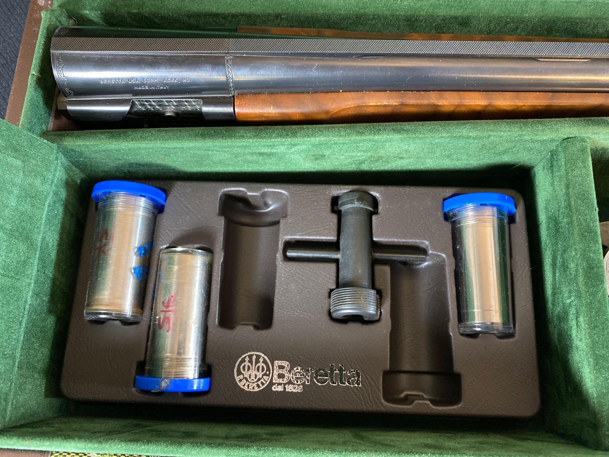 Beretta Ducks Unlimited Special Edition Model 687DU 12-Ga Over Under Break Action Shotgun w/ Case