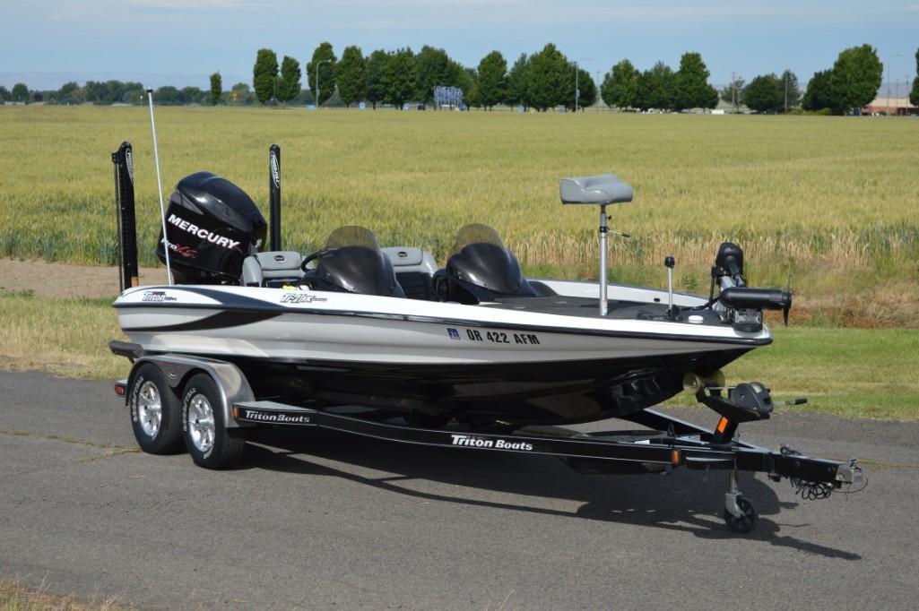 2007 Triton TR-21X High Performance Dual Console Bass Boat & Marine Master Trailer