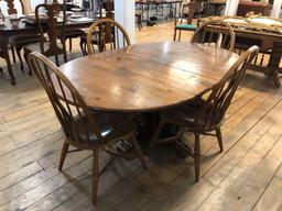 Single Pedestal Knotty Pine Round/ Oval w/ Leaves Pedestal Oak Dining Table w/ 4 Windsor Back Chairs