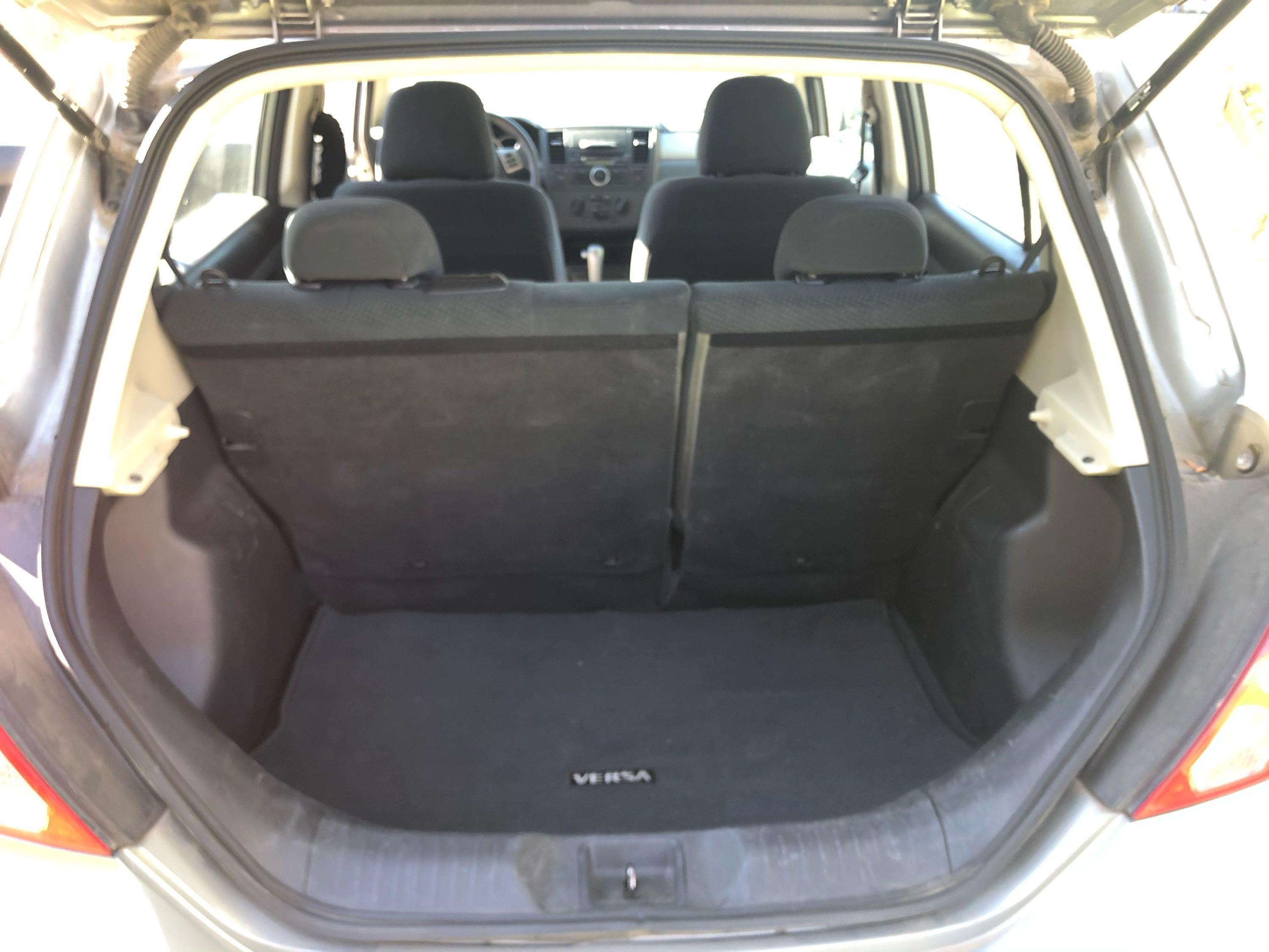 2010 Nissan Versa hatchback