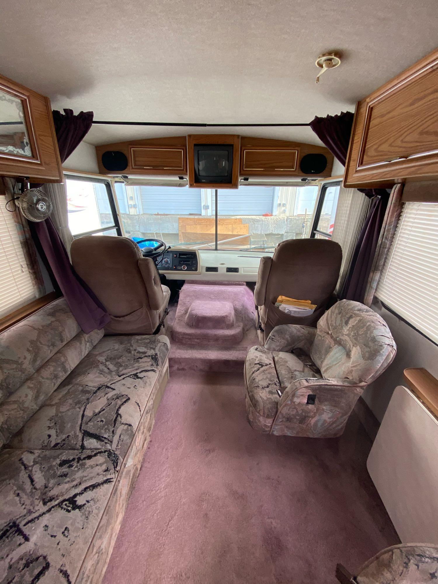 1993 Flair By Fleetwood 28' Class A Motorhome