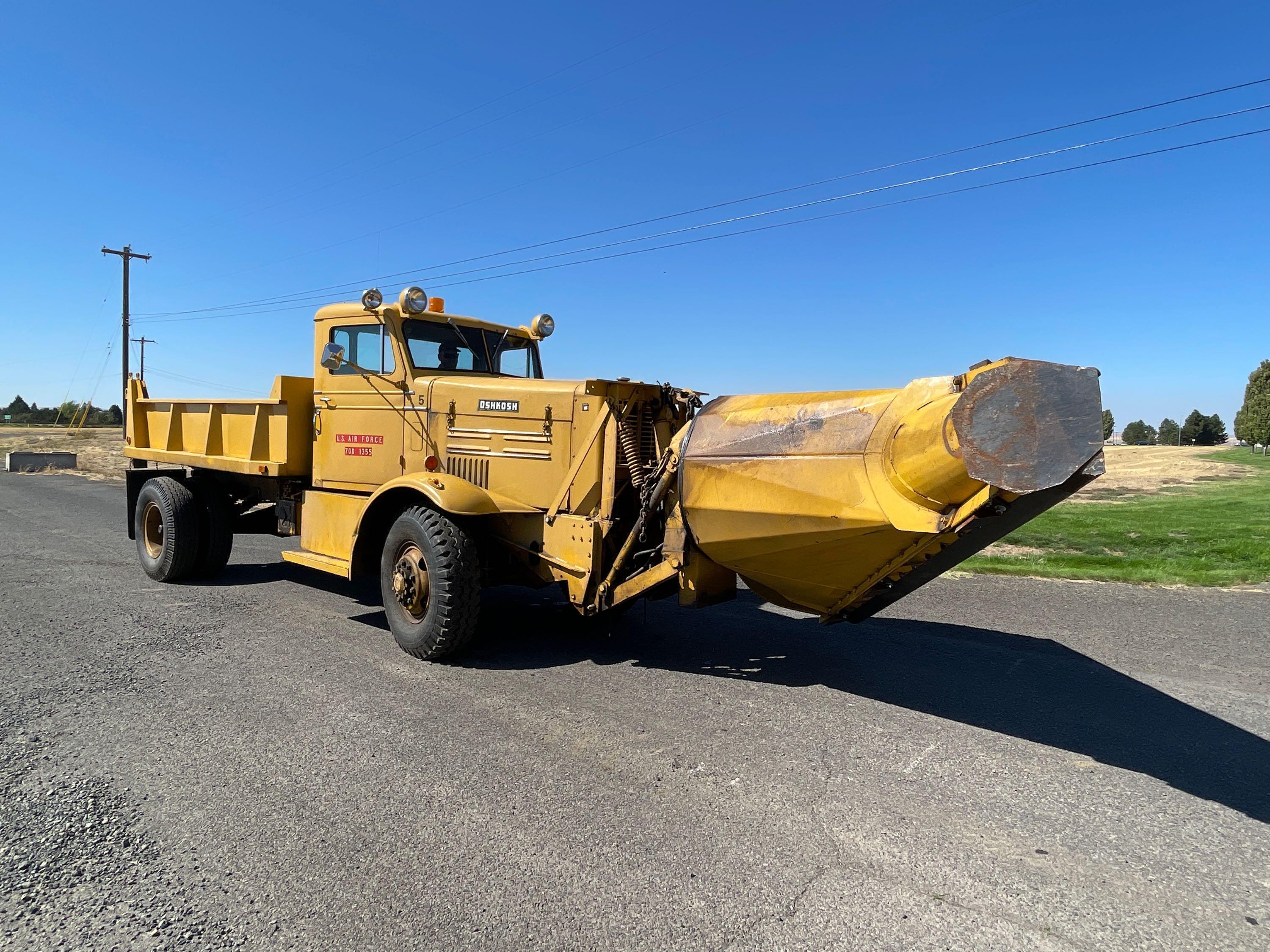 1970 Oshkosh W712 4x4 Diesel Snow Plow Truck