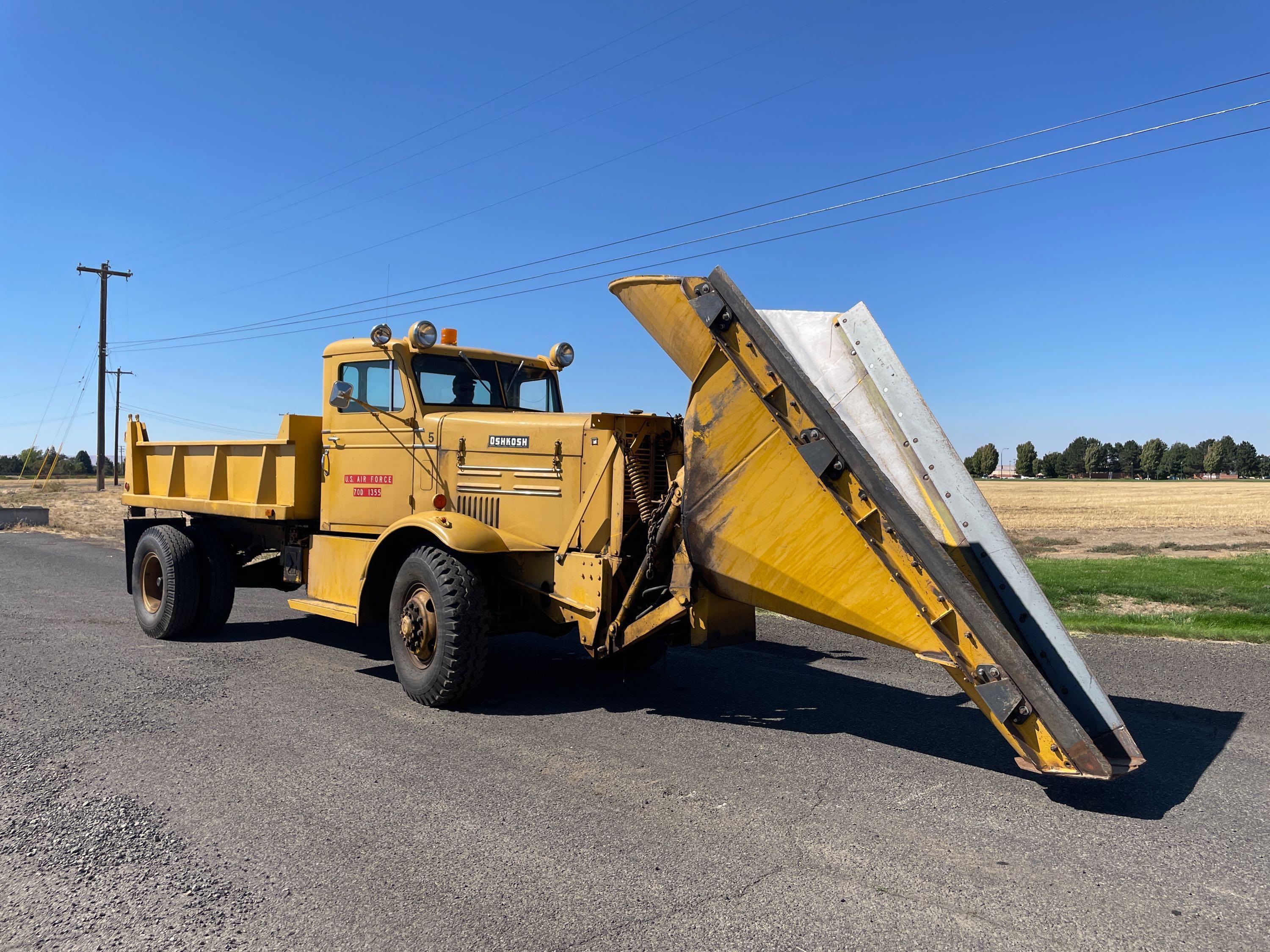 1970 Oshkosh W712 4x4 Diesel Snow Plow Truck