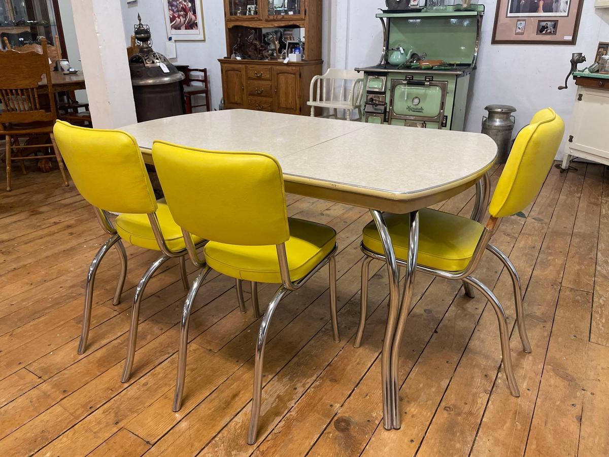 Mid century modern Formica top dining table w/ leaf & (3) matching chairs