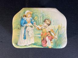 Vintage floral trinket box -see photo's-