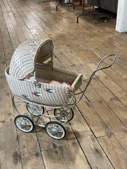 Vintage wicker baby doll stroller w/ padded insert