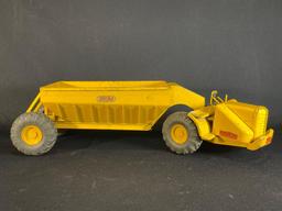 Doepke Wooldridge model toy's dump truck