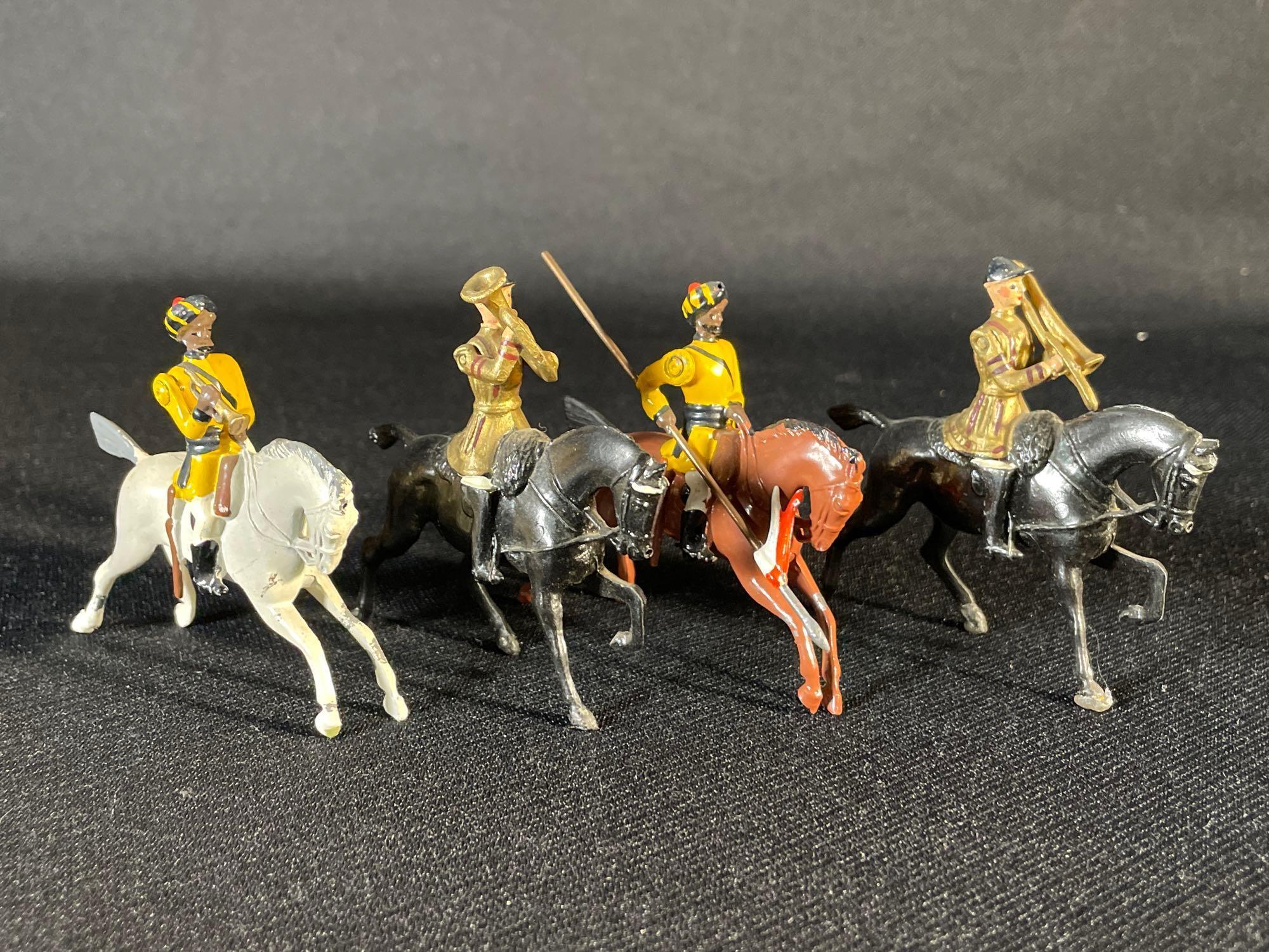 (19) Assorted Britains figurines - see photo's-