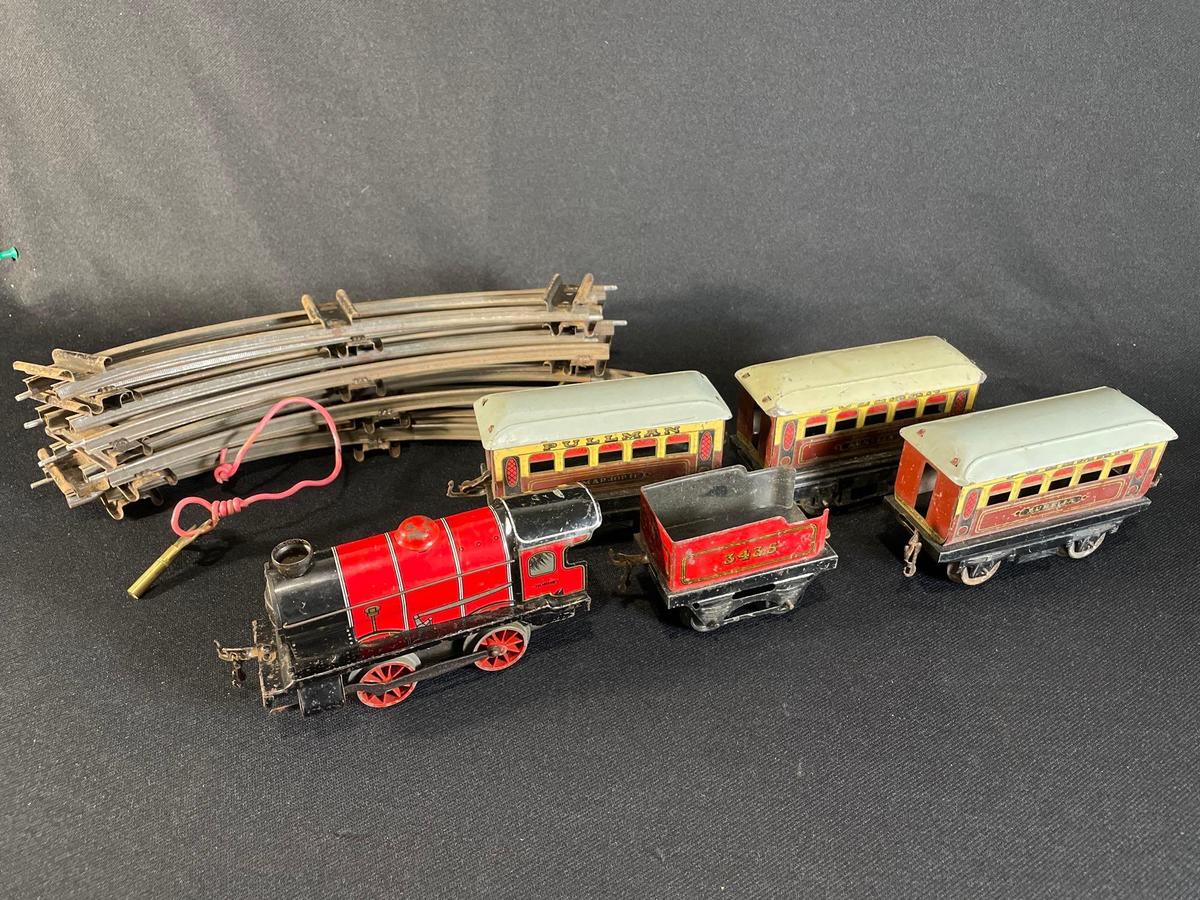 Antique Hornby wind-up train set w/ key & tracks