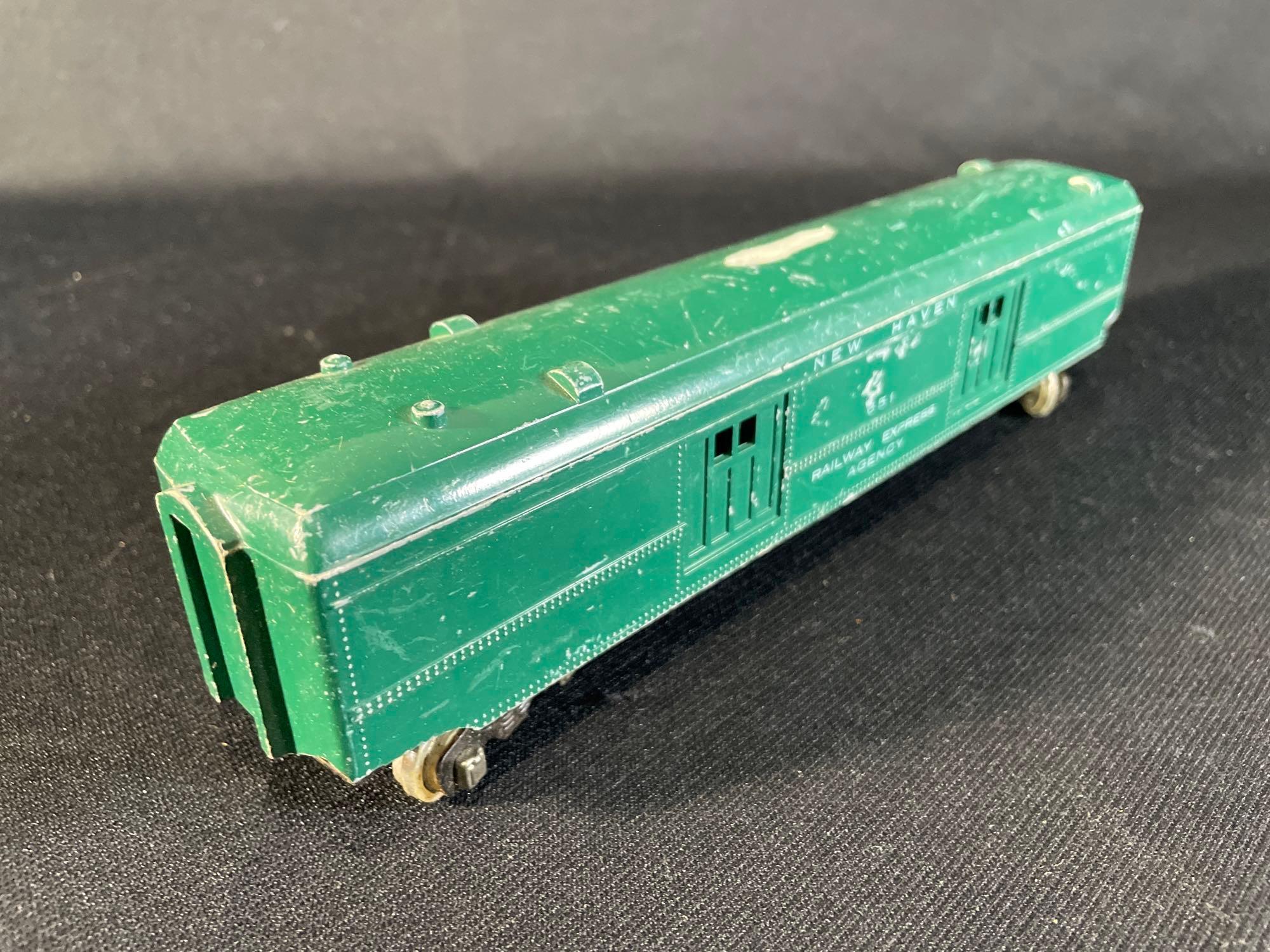 North Western Line "American Flyer" train set w/ track