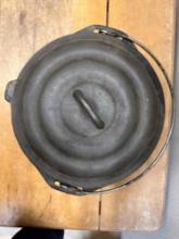 Unmarked Cast Iron #14 Pot