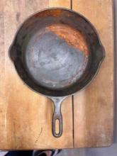 #8 Chicken cast Iron Pan