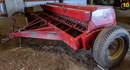 12 ft. IH '5100 Soybean Special' Bean Drill