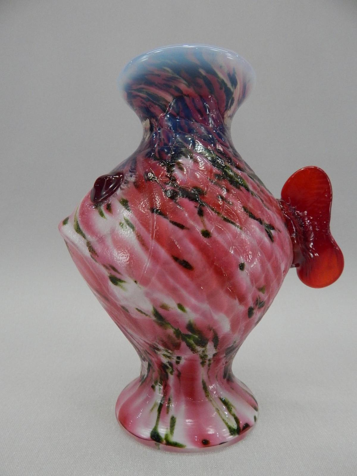 6 1/2" ROSE VASA MURRHINA FETTY FISH VASE