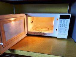 GE Microwave oven